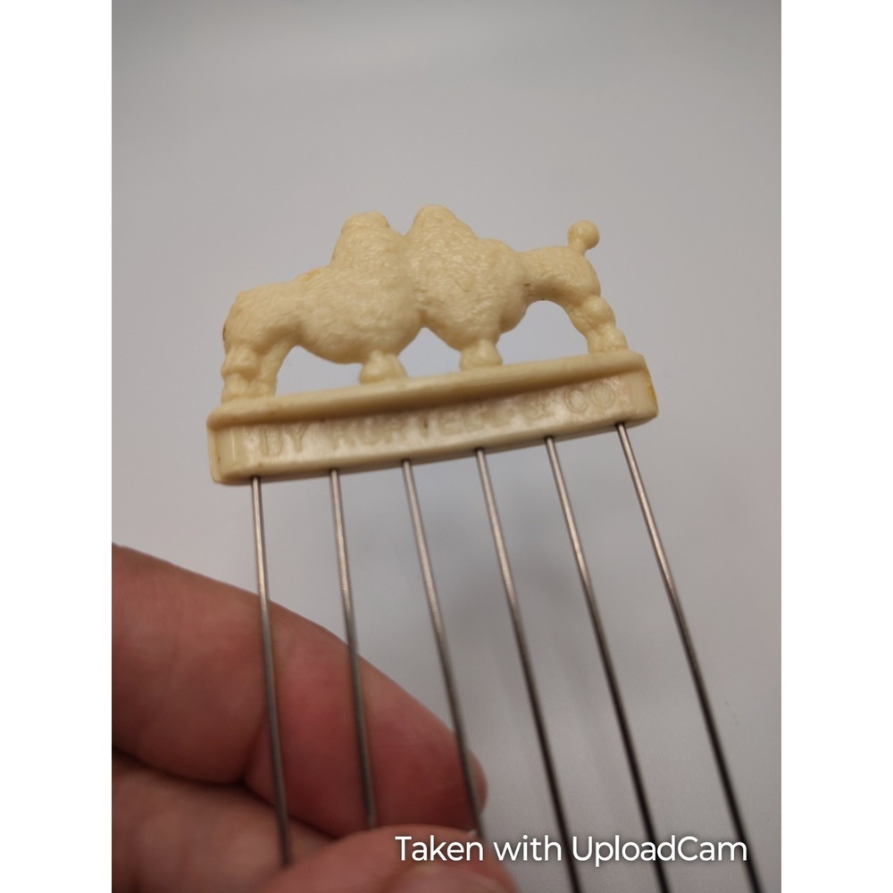 Vintage Glamour Lift Hair Pick Comb White Poodle Original Kurtell Co - Picture 7 of 9